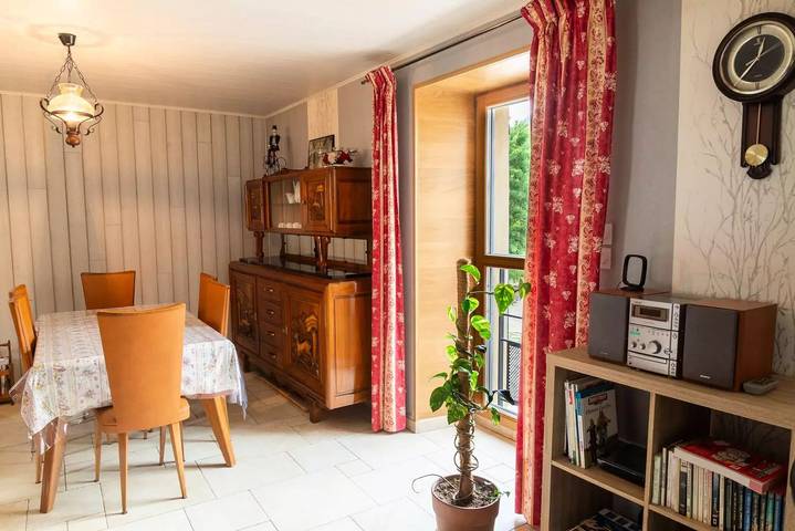 Gîte pour 6 personnes, avec piscine ainsi que jardin et terrasse, animaux acceptés à Saint-Étienne-du-Valdonnez - 4