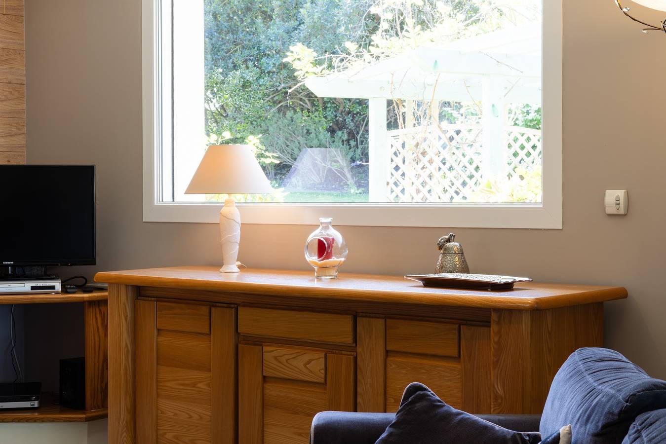 Holiday Home “Gîte Pors Mabo” with Private Terrace, Garden & Wi-Fi in Trébeurden, Pink Granite Coast
