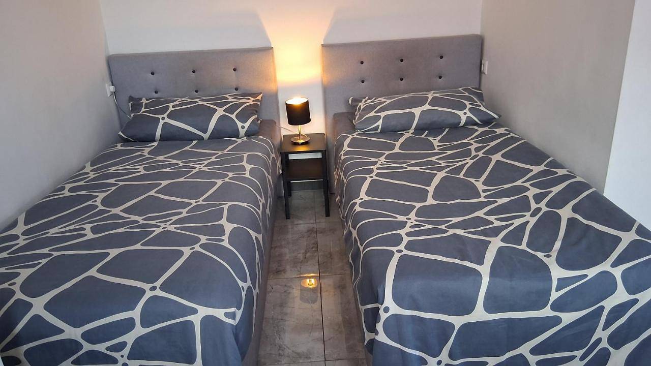 Ganze Wohnung, Ferienwohnung Berlin - Schönefeld Flughafen mit Küche in Schönefeld, Dahme-Spreewald