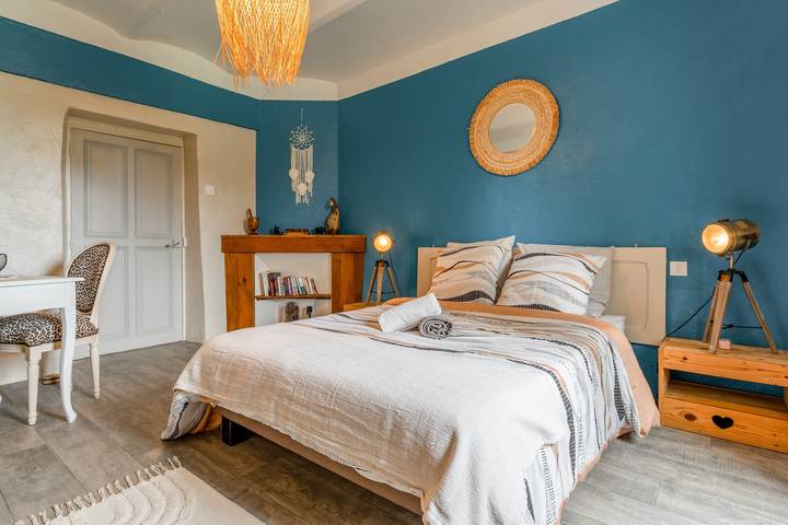 Chambre d’hôte pour 2 personnes, avec jardin à Rousson