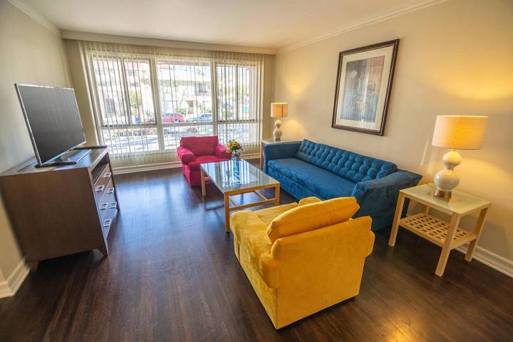 Hôtel pour 2 personnes, avec jardin ainsi que piscine et vue à Santa Monica - 3