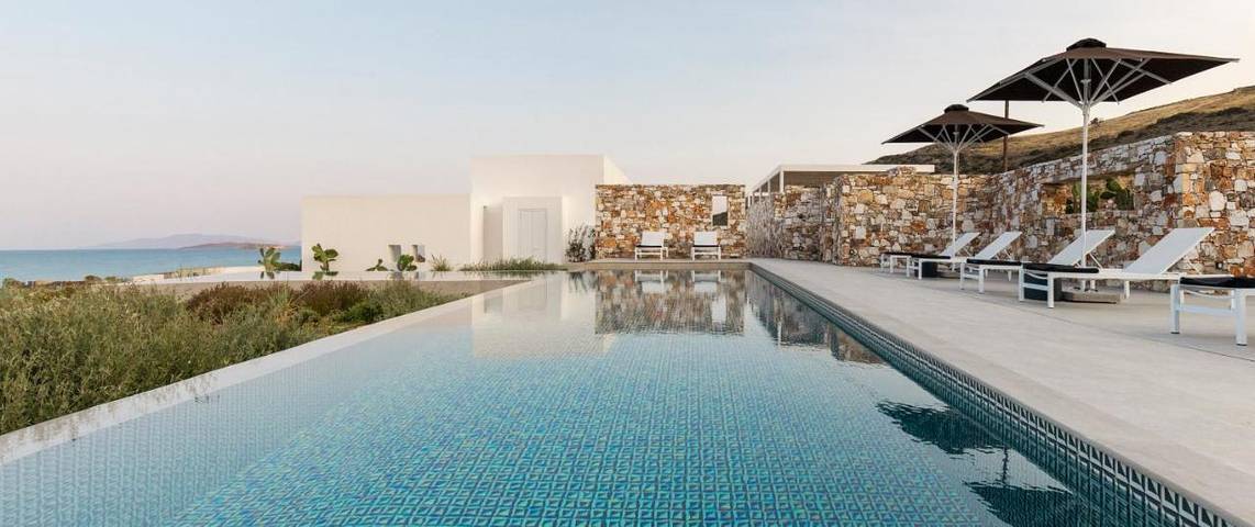 Appart’hôtel pour 3 personnes, avec piscine ainsi que jardin et vue