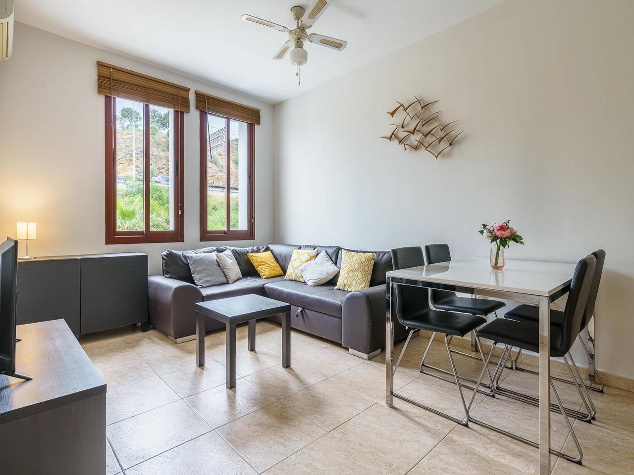 Apartamento directamente en el bulevar de La Cala in La Cala de Mijas, Mijas