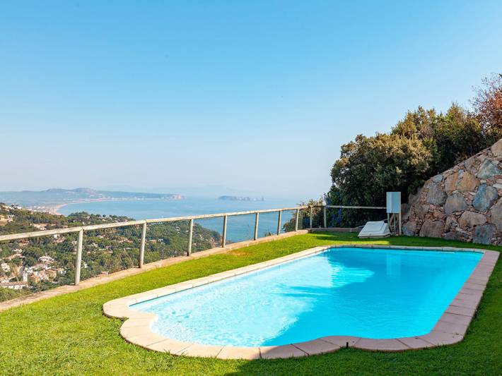Casa vacanza per 6 persone, con giardino e terrazza, con animali domestici - 1