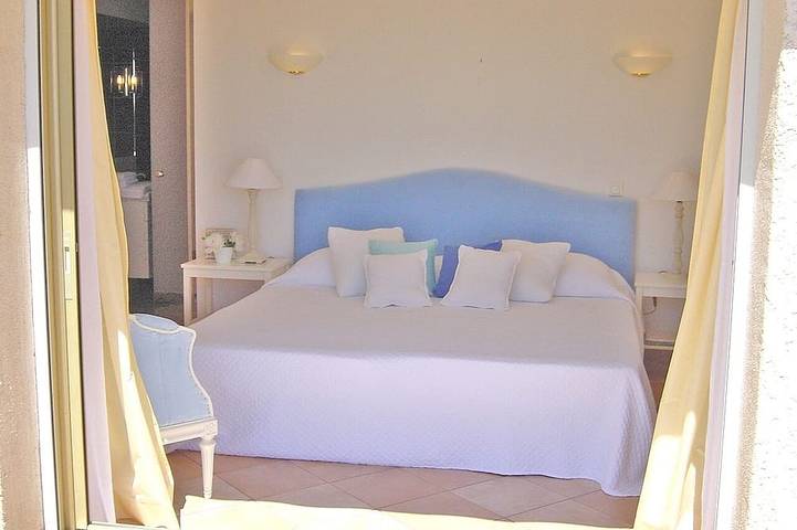 Location de vacances pour 14 personnes, avec jardin à Tanneron - 2