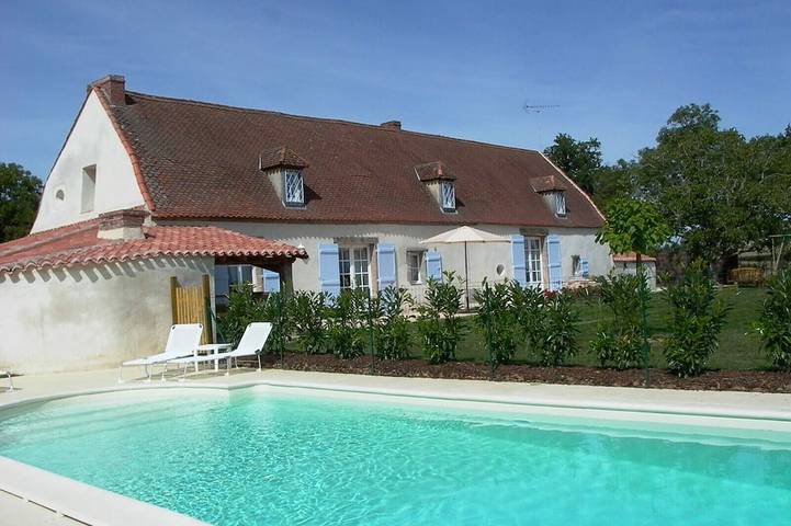 Gîte pour 8 personnes, avec jardin et terrasse, animaux acceptés à Tallud-Sainte-Gemme