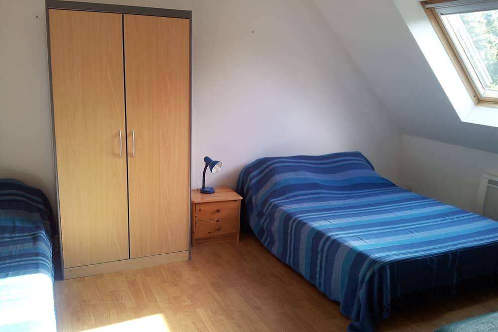 Haus mit Garten, Zugang zum Strand über einen Fußweg in Trélévern, Rosa Granitküste