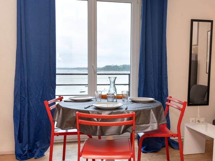 Location de vacances pour 3 personnes, animaux acceptés dans Port de Cancale