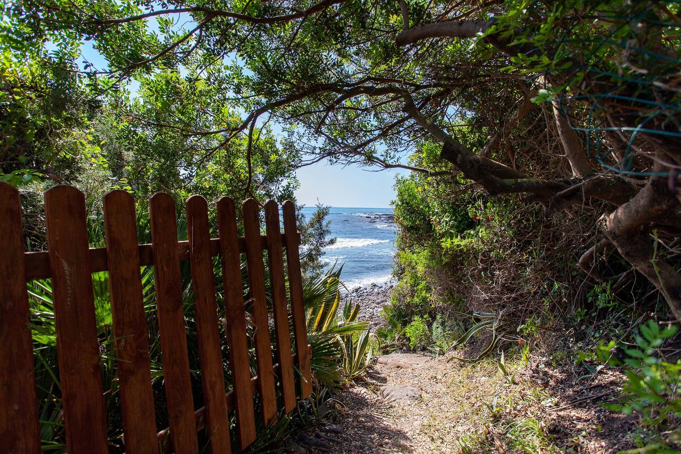Vacation Home "Casa Sulla Spiaggia 1" with Sea-View, Terraces & Garden in Sas Linnas Siccas, Orosei