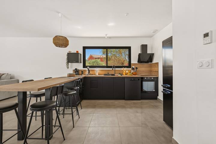 Location de vacances pour 8 personnes, avec Balcon et Terrasse ainsi que Jardin et Piscine à Bosc - 3