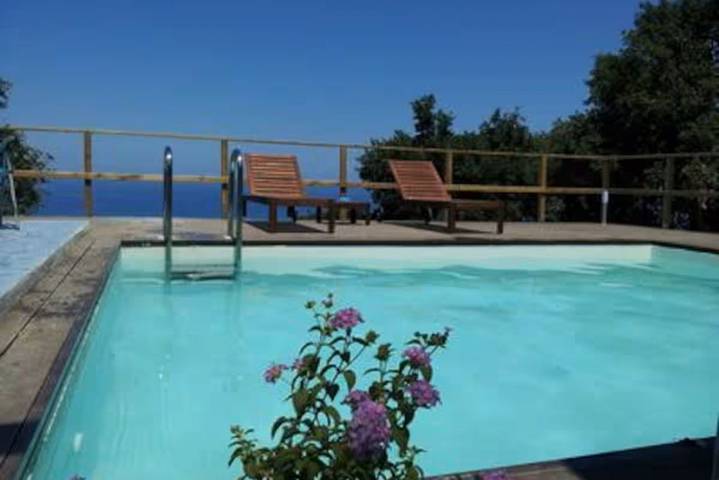 Apartamento de férias para 2 pessoas, com jardim e vista para o mar e ainda piscina - 1
