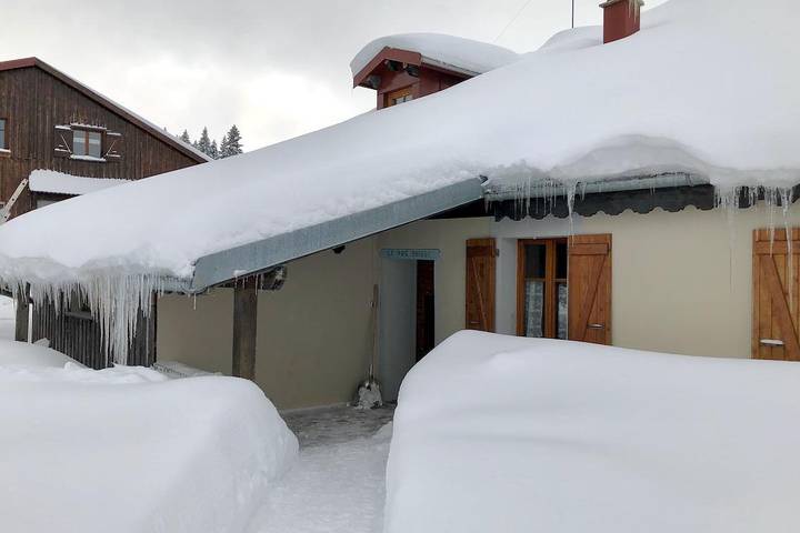 Gîte pour 5 personnes, avec terrasse à Les Fourgs - 3