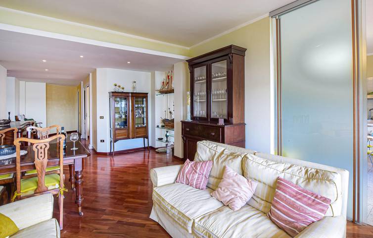 Apartamento vacacional entero, Apartamento con vistas al mar en Orbetello con aparcamiento y cocina in Orbetello, Provincia de Grosseto