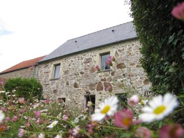 Chambre d’hôte pour 2 personnes, avec terrasse ainsi que vue et jardin dans Quettetot