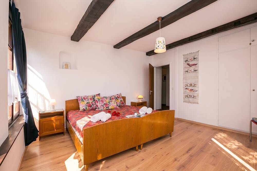 Ganze Wohnung, Chalet Cademario, Cademario, Switzerland in Lisone, Cademario