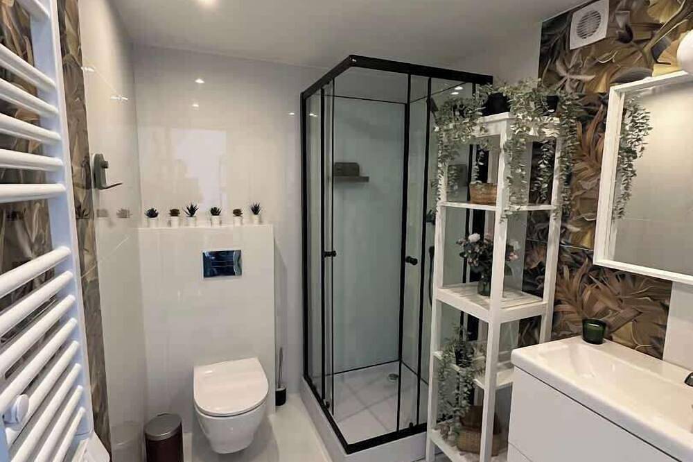 Flower Glamp - Private Hot Tub, Sauna & Alpacas in Großpolen
