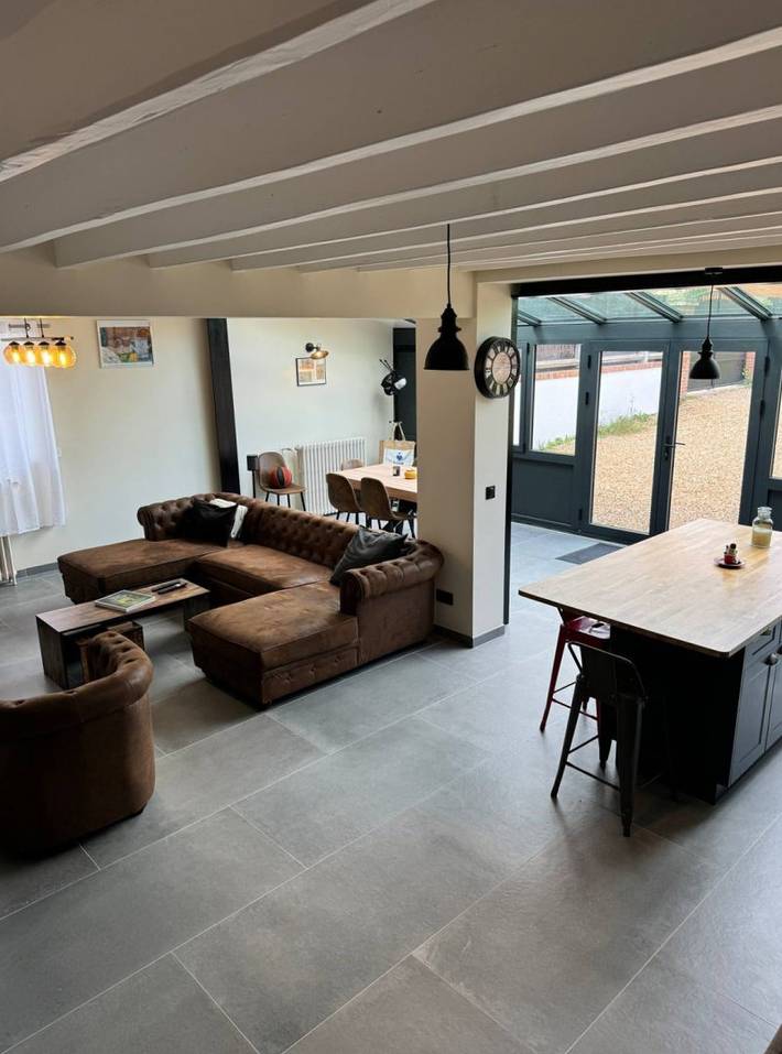 Gîte pour 8 personnes, avec terrasse ainsi que jardin et piscine à Brinon-sur-Sauldre - 4