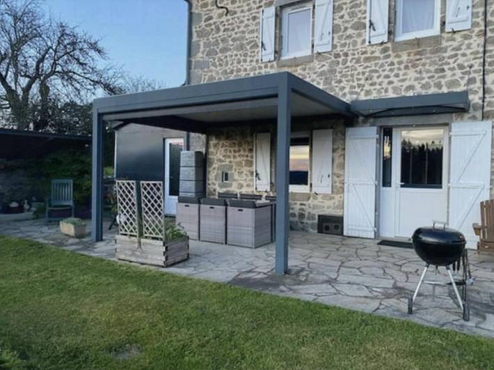 Gîte pour 6 personnes, avec sauna ainsi que jardin et terrasse dans Saint-Exupéry-les-Roches - 3