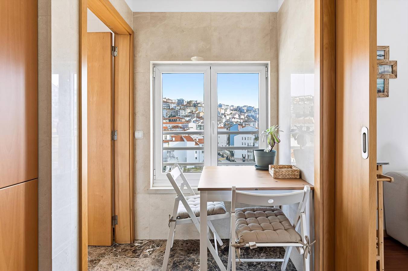 Apartamento entero, Guestready – Estancia Acogedora con Terraza in Coimbra, Distrito de Coimbra