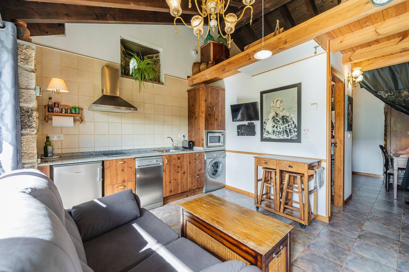 Landhuis 'Villamoronta' met uitzicht op de bergen, privéterras en Wifi, foto 7