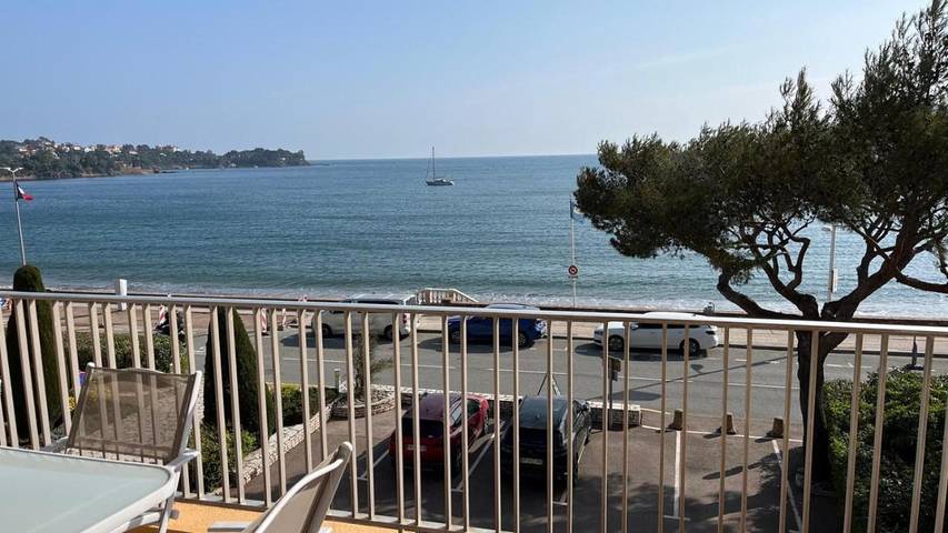 Gîte pour 6 personnes, avec Balcon ainsi que Terrasse et Vue dans Office de Tourisme de Saint-Raphaël