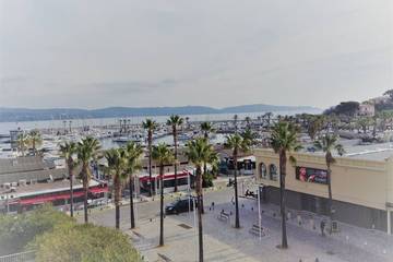 Gîte pour 8 personnes, avec terrasse dans Casino De Cavalaire