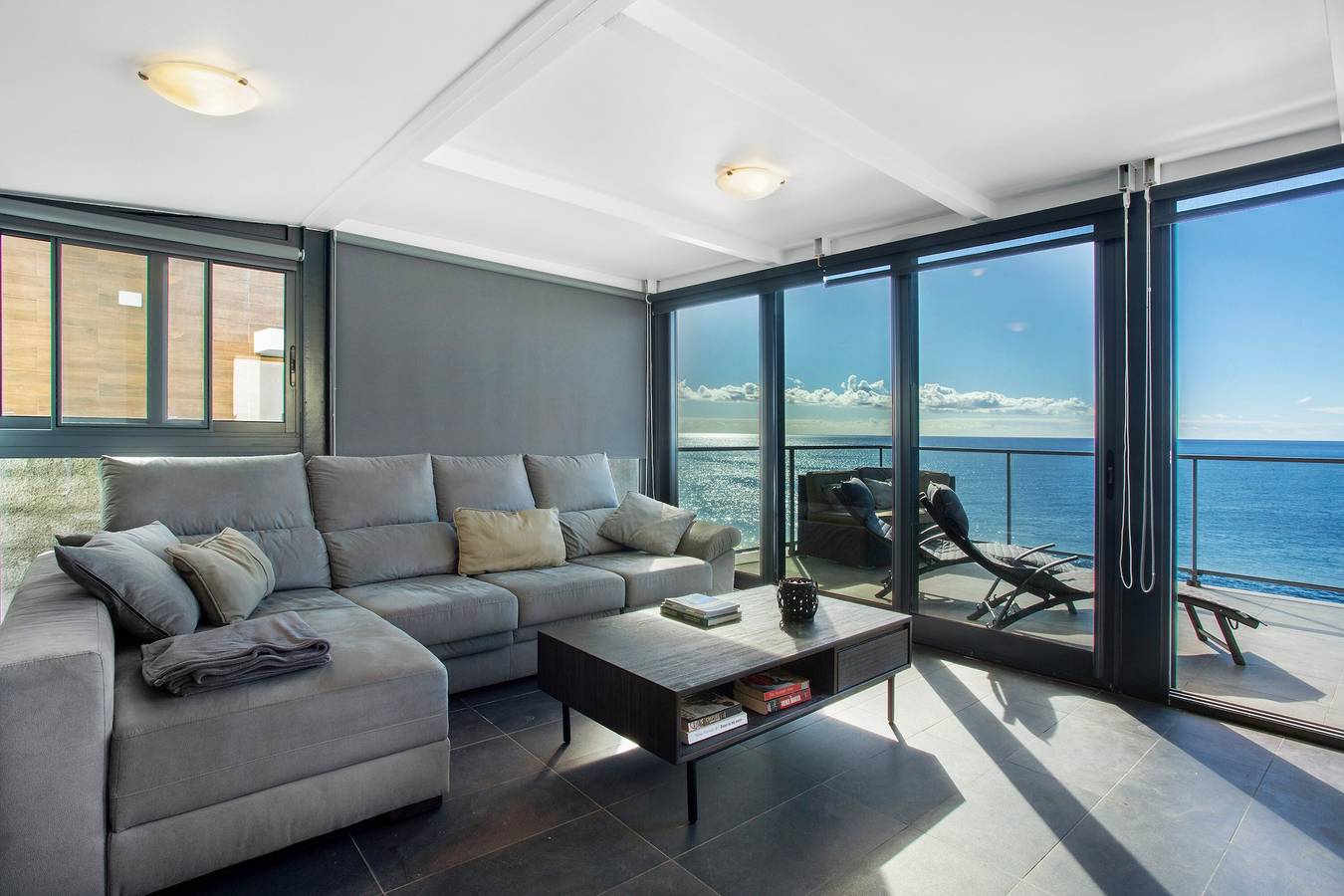 Ολόκληρο το διαμέρισμα, Apartment 'The Wave House - Seaside Haven' with Sea View, Wi-Fi and Air Conditioning in Jardim do Mar, Μαδέρα