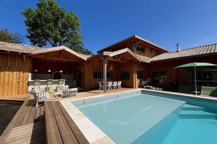 Villa for 10 people, with balcony and garden - 1