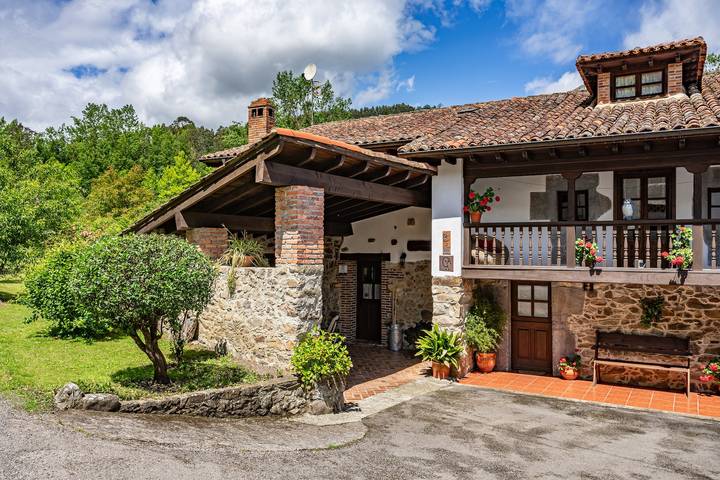 Casa rural para 6 personas, con Balcón y Jardín en Lagos de Covadonga - 4