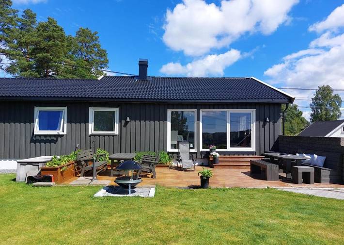 Ferienhaus für 8 Personen, mit Garten und Terrasse sowie Pool in Grimstad - 2