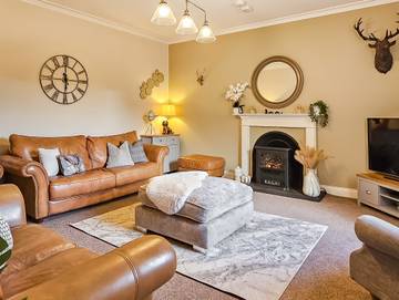 Holiday Rental for 10 People in Loch Ness, Scotland, Photo 1