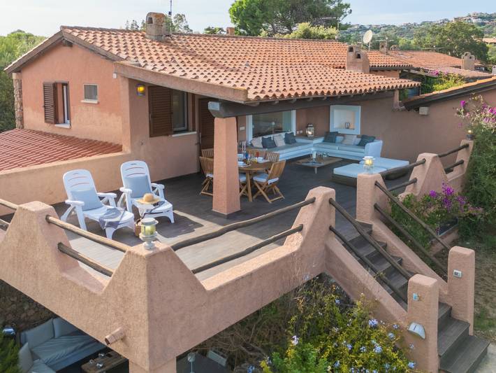 Casa vacanza per 5 persone, con Terrazza e Giardino a Porto Istana