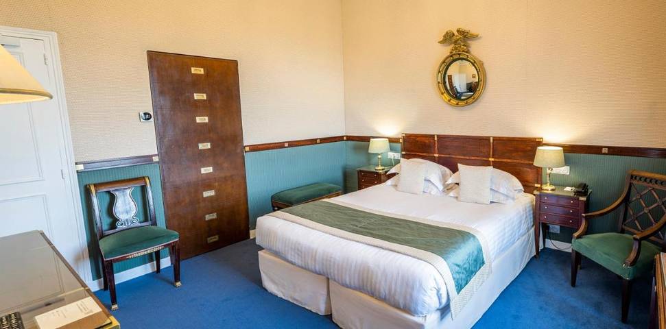 Hôtel pour 3 personnes, avec jardin et piscine ainsi que sauna et vue, animaux acceptés à Montbazon - 4