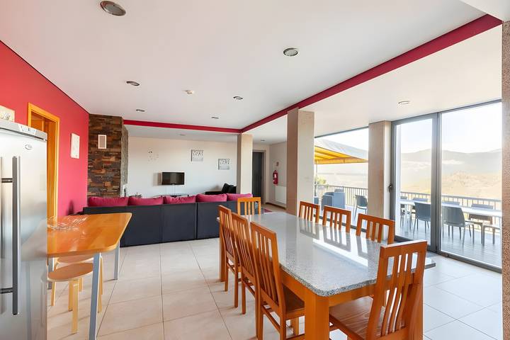 Holiday Home 'Casa De Balinhas - Gerês' with Mountain View, Wi-Fi & Air Conditioning in Ventosa e Cova, Braga District