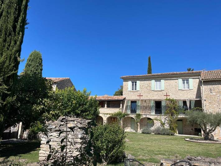 Location de vacances pour 10 personnes, avec jardin ainsi que vue et piscine à Saint-Jean-de-Maruéjols-et-Avéjan - 4