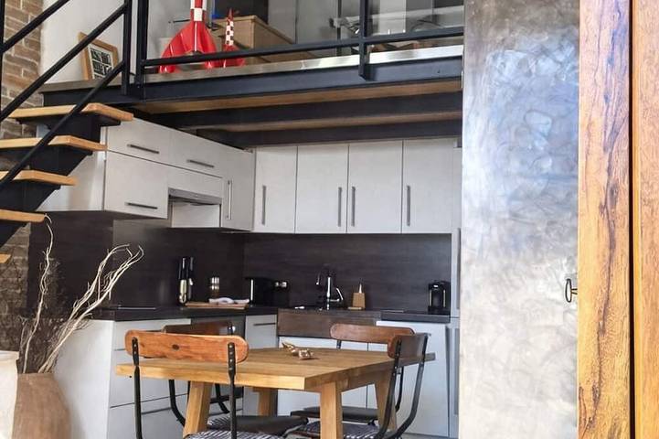 Gîte pour 4 personnes, avec jardin à Briançonnet