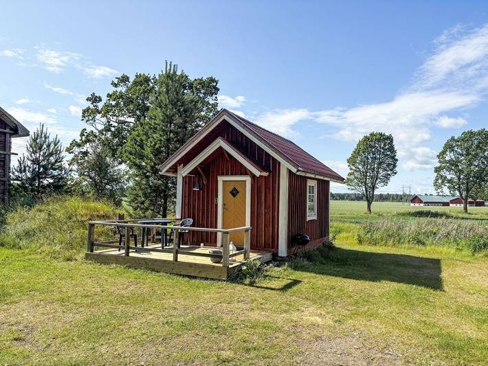 Location de vacances pour 2 personnes, avec Terrasse ainsi que Jardin et Vue à Kumla