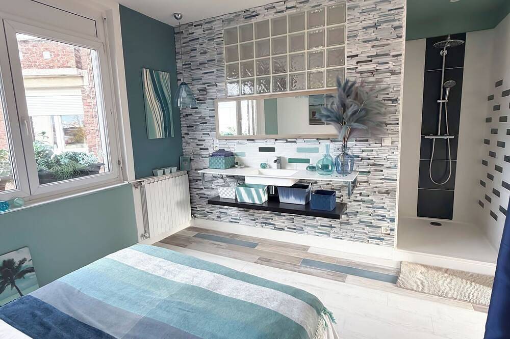 Entire apartment, Large Design Apartment - Marcq-en-Barœul/Lille in Marcq-en-Barœul, Lille region