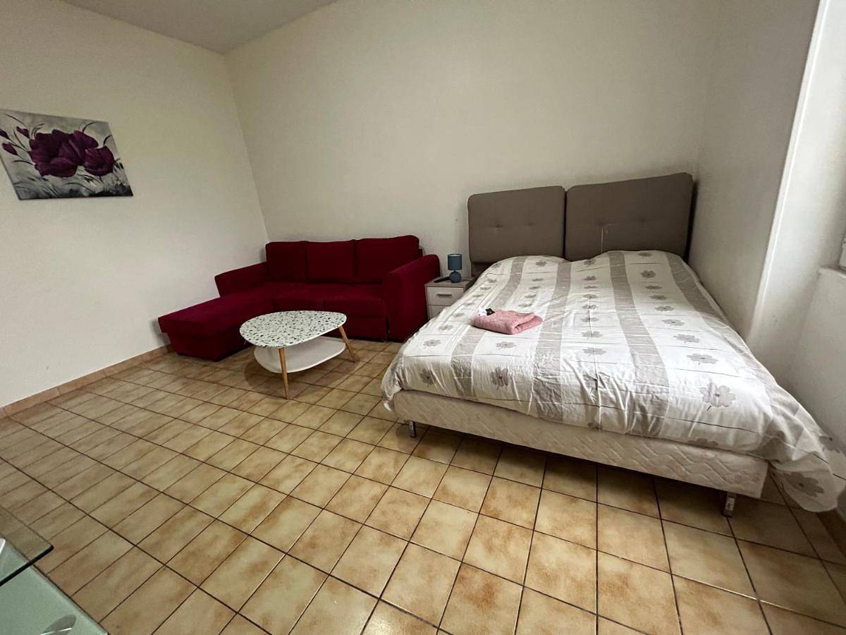 Appartement de vacances entier, Double Room in Montceau-les-Mines, Région de Chalon-sur-Saône