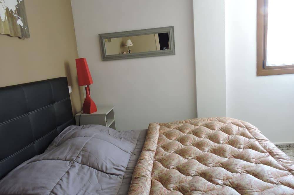 Apartamento entero, En el corazón del bonito pueblo de Bera en Navarra, en el camino hacia el paso Ibardin in Vera de Bidasoa, Pirineos