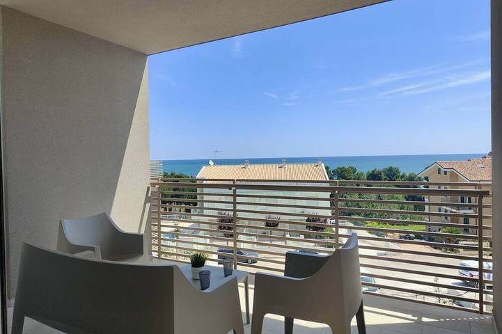 Ferienwohnung für 6 Personen, mit Balkon und Pool - 1