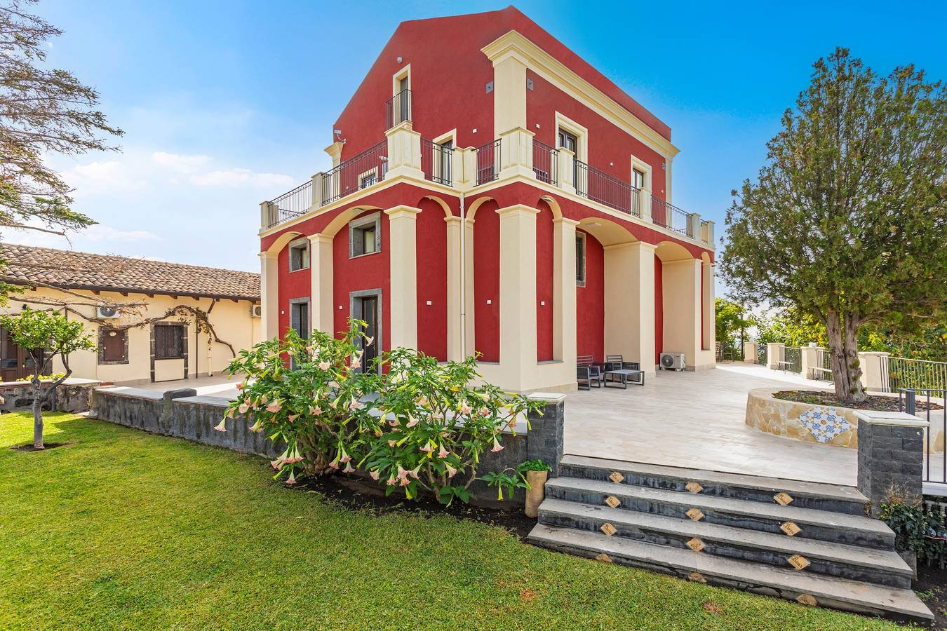 Badimà Villa con Piscina in Aci Sant'Antonio, Etna