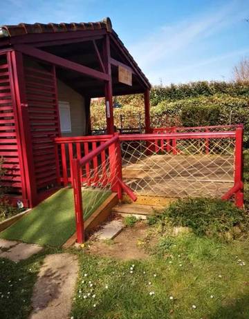Chalet pour 4 personnes, avec vue sur le lac ainsi que jardin et terrasse dans le Gers