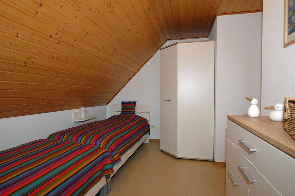 Schönes, helles Ferienhaus (strandnah, baby- u. allergikergerecht) Wlan in Hooksiel, Wangerland
