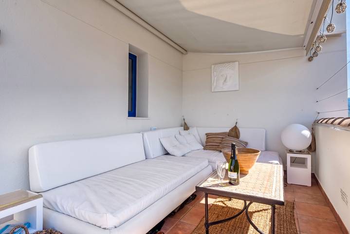 Entire apartment, Apartment 'Atico 9' with Sea View, Wi-Fi and Air Conditioning in Dénia, Costa Blanca