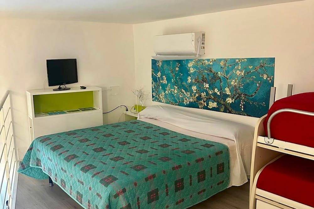 🌿 Charming house in the alleys of Forio, with modern comforts and authenticity in Forio, Ischia