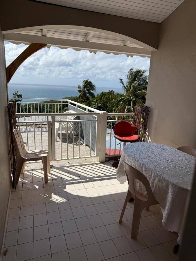 Hotel para 3 personas, con balcón y piscina - 1