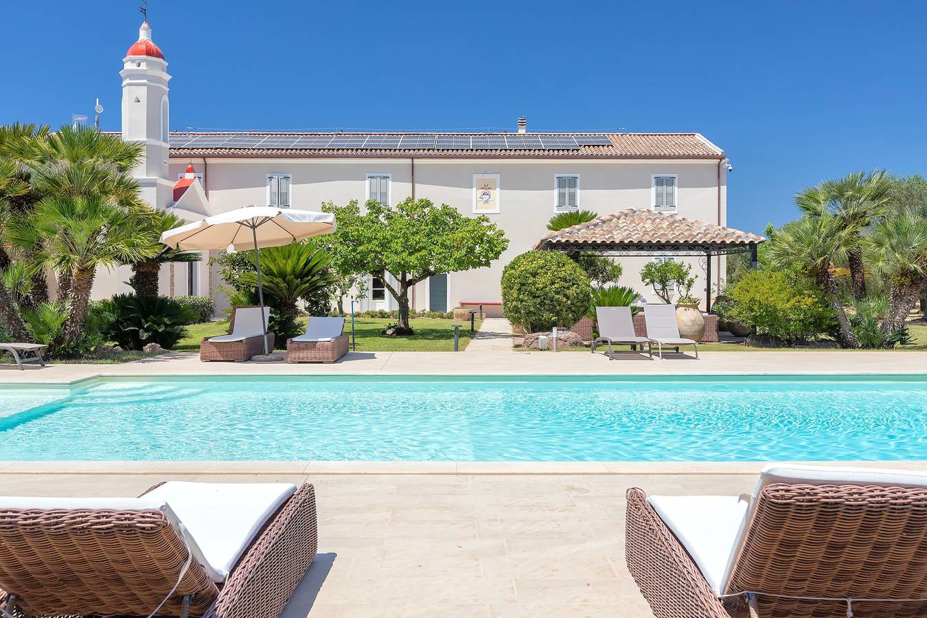 Room 'Eva' with Shared Pool, Wi-Fi and Air Conditioning in Alghero, Prowincja Sassari