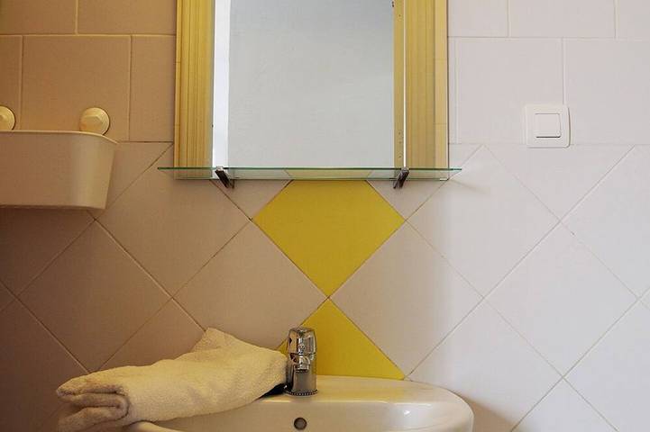 Entire apartment, Sunny apartment in Andalucia with spectacular roof terrace. in Riogordo, Cordillera Penibética