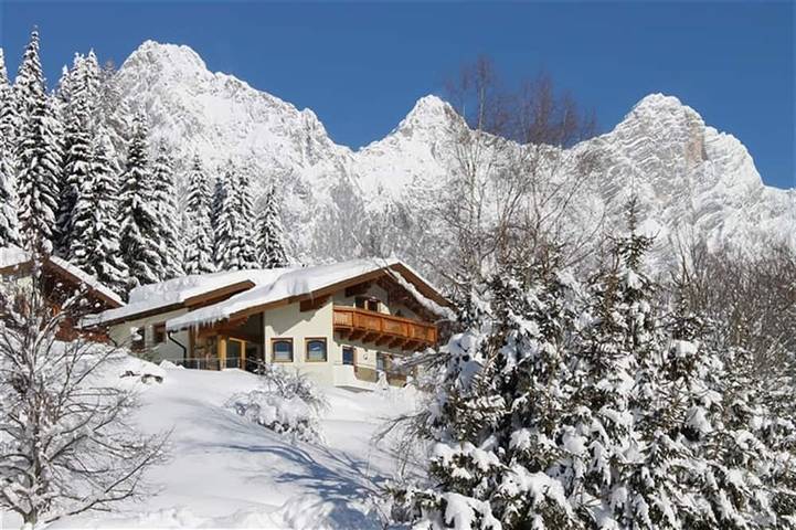 Chalet für 10 Personen, mit Balkon und Sauna in Filzmoos